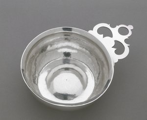 Porringer, c. 1747-1810 (ezüst) alkotó: Elias Pelletreau