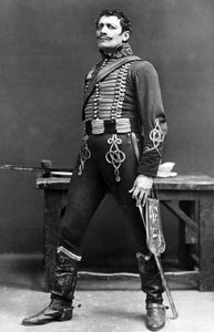 Lewis Waller 1860-1915, angol színész és színházi menedzser, a XX. század eleje.