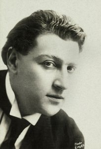 Sacha Guitry portréja (fotó) alkotó: Emera