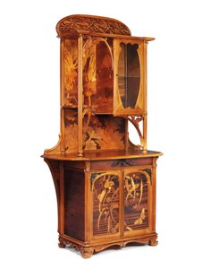 Szitakötő szekrény, 1900 körül