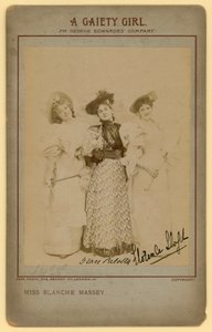 Vidám lány – Miss Blanche Massey, Grace Palotta, Florence Lloyd alkotó: English Photographer