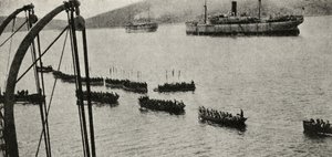 A partra szállító partraszálló csapat a gallipoli hadjárat során, a „The Great War: A History” III. kötetből, 1916 alkotó: English Photographer