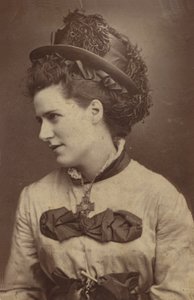 Ada Cavendish alkotó: English Photographer