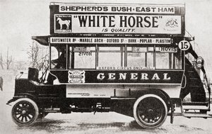 Egy omnibusz, 1910 körül a Huszonöt év történetéből, 1935-ben alkotó: English Photographer
