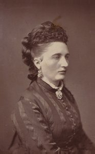 Arabella Goddard alkotó: English Photographer