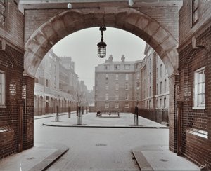 Bourne Estate: Kirkeby Buildings, London alkotó: English Photographer