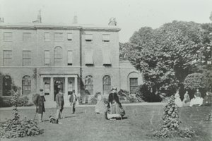 Broomwood House, Broomwood Road: hátsó magasság, London, 1890 alkotó: English Photographer