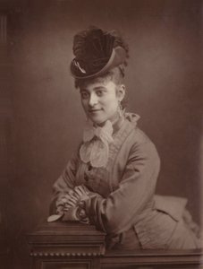 Camille Dubois  alkotó: English Photographer