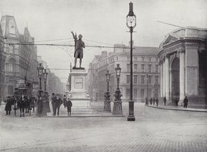 College Green, Dublin, a Grattan-szoborral alkotó: English Photographer
