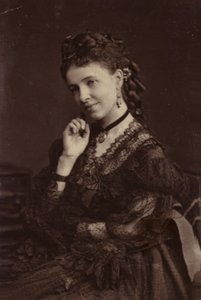 E. Albani alkotó: English Photographer