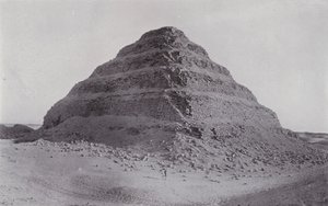 Egyiptom: A lépcsős piramis Sakkarában (f/w fotó) alkotó: English Photographer