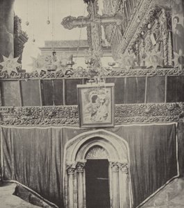 Bejárat a barlangba a Születés templomában, azon a környéken, ahol Boáz és Ruth találkozott alkotó: English Photographer