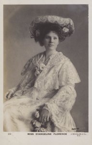 Evangeline Florence, amerikai születésű brit szoprán alkotó: English Photographer