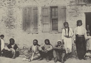 Halászok készítik hálóikat, Tiberias alkotó: English Photographer