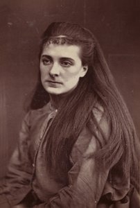 Madarász alkotó: English Photographer