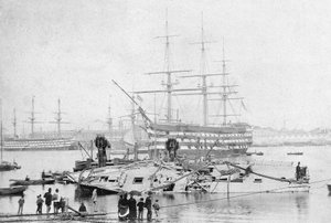 HMS Victory in Portsmouth Harbour, 1870 körül (f/w fotó) alkotó: English Photographer
