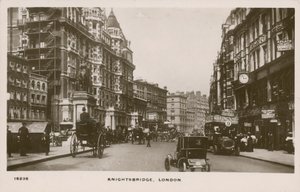 Knightsbridge, London alkotó: English Photographer
