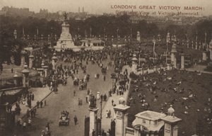 London nagy győzelmi menete, madártávlat a Victoria Memorialnál (f/w fotó) alkotó: English Photographer