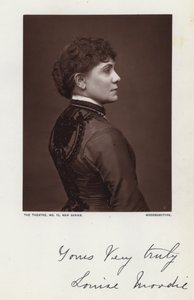 Louise Moodie (fekete-fehér fotó) alkotó: English Photographer