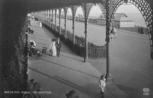 Madeira Walk, Brighton alkotó: English Photographer