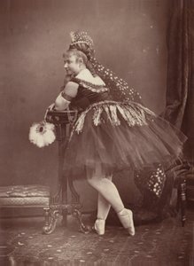 Pitteri kisasszony alkotó: English Photographer