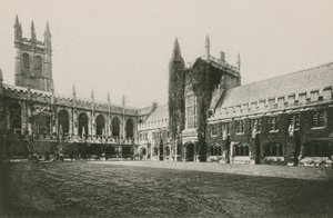 Magdalen College Cloister and Tower, Oxford alkotó: English Photographer
