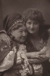 Mary Anderson és Mrs Stirling alkotó: English Photographer