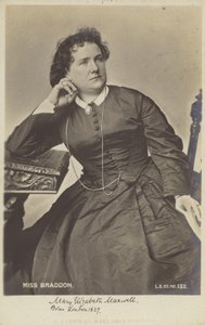 Mary Elizabeth Braddon alkotó: English Photographer