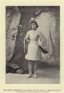 Miss Jessie Huddleston, mint Dewman, a hajnaltündér a Hansel és Gretelben
