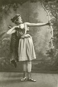 Miss Marion Gray mint Hippolyta (mélynyomás) alkotó: English Photographer