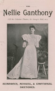 Nellie Ganthony kisasszony, a Kritérium Színházból alkotó: English Photographer