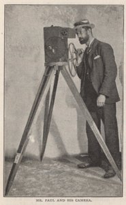 Mr R W Paul és a fényképezőgépe alkotó: English Photographer