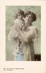Nora Kerin, angol színpadi színésznő és lánya, Joan (színes fotó) alkotó: English Photographer