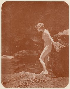 Nudista művészet: (fekete-fehér fotó) alkotó: English Photographer