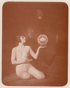Nudista művészet: (fekete-fehér fotó): A láthatatlan tövis (fekete-fehér fotó) alkotó: English Photographer