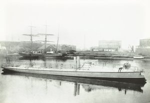 A portugál kormány számára épített három torpedócsónak egyike, London, 1881 alkotó: English Photographer