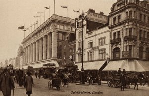 Oxford Street, London, Selfridges (f/w fotó) alkotó: English Photographer