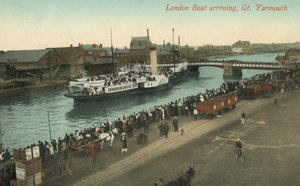 Egy evezős gőzhajó Londonból érkezik a norfolki Great Yarmouthba (fotó) alkotó: English Photographer