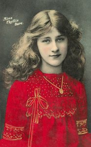 Phyllis Dare, angol színpadi színésznő és énekesnő fiatal lányként (színes fotó) alkotó: English Photographer