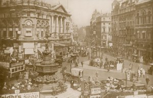 A Piccadilly Circus alkotó: English Photographer