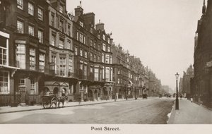Pont Street, London (f/w fotó) alkotó: English Photographer