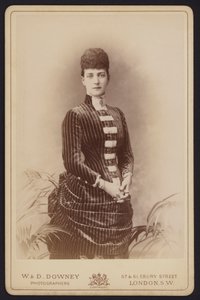 Portré, Dán Alexandra feleségül vette Albert Edward herceget, később VII. Edward királyt (f/w fotó) alkotó: English Photographer