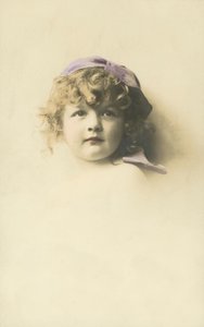 Gyermekportré (színes fénykép) alkotó: English Photographer