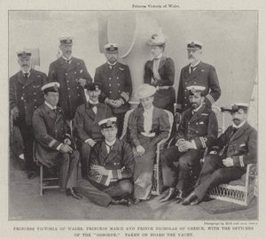 Viktória walesi hercegnő, Marie hercegnő és Miklós görög herceg az Osborne tiszteivel együtt a jacht fedélzetére. alkotó: English Photographer