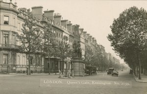 Queens Gate, Kensington, London alkotó: English Photographer