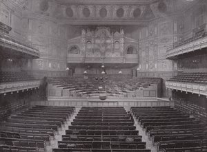Queens Hall, Langham Place alkotó: English Photographer