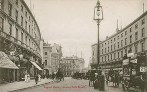 Regent Street, London, a Cafe Royal bemutatásával alkotó: English Photographer