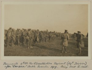 Maradékok 4. Bn. A Worcestershire Ezred (29. hadosztály) a „CAMBRAI” csata után, 1917. november, nyugalomba vonulás alkotó: English Photographer