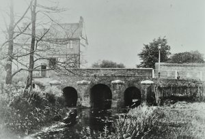 Roe Bridge, Mitcham Lane, 1897 alkotó: English Photographer