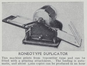 Roneotype sokszorosító (f/w fotó) alkotó: English Photographer